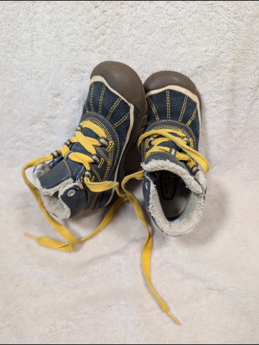 Keen Toddler Winter Boots Size 9 Waterproof Fleece Lined Hiking Shoes - Picture 3 of 5